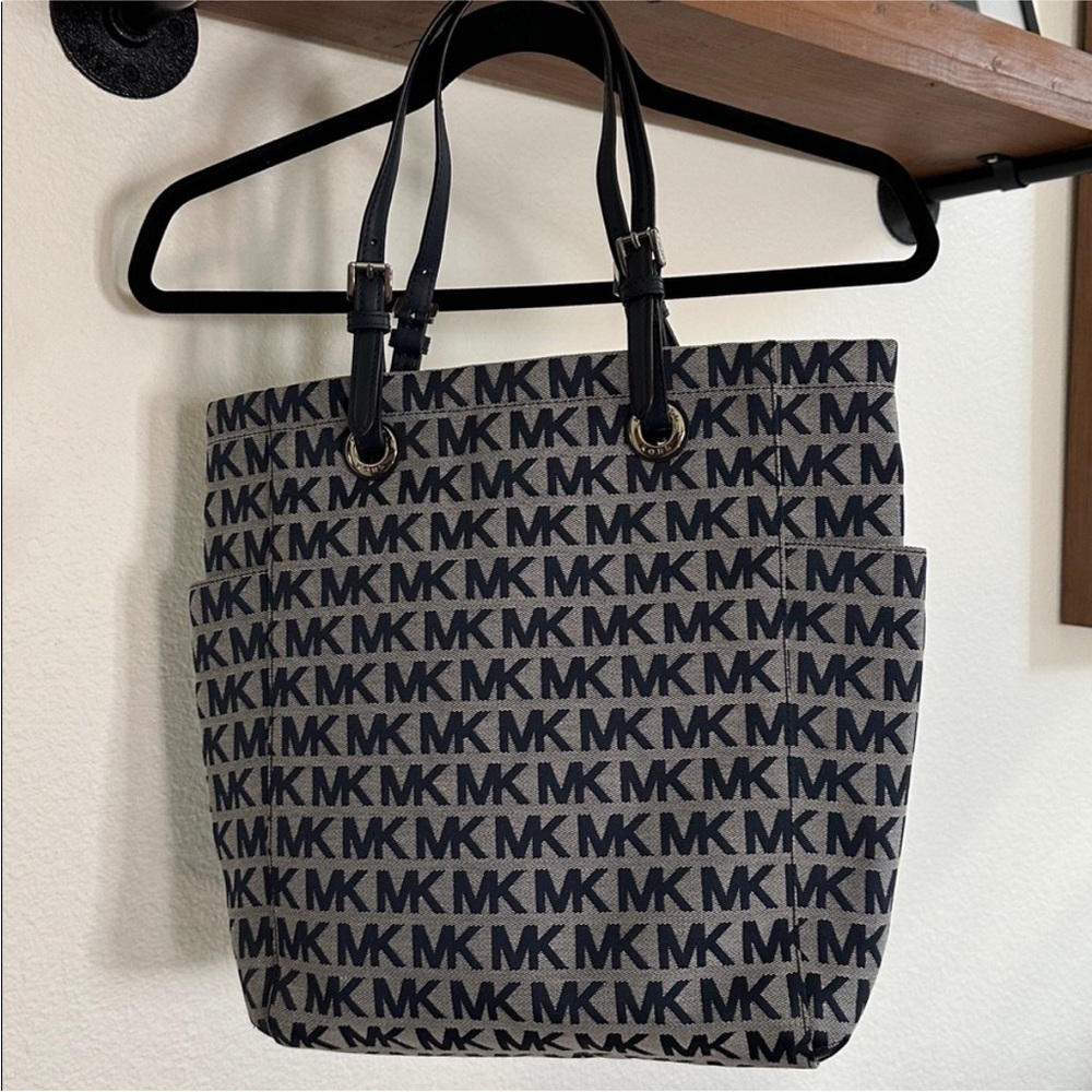 Michael Kors Canvas Oversize Purse/Tote Bag 
MK Logo Tote